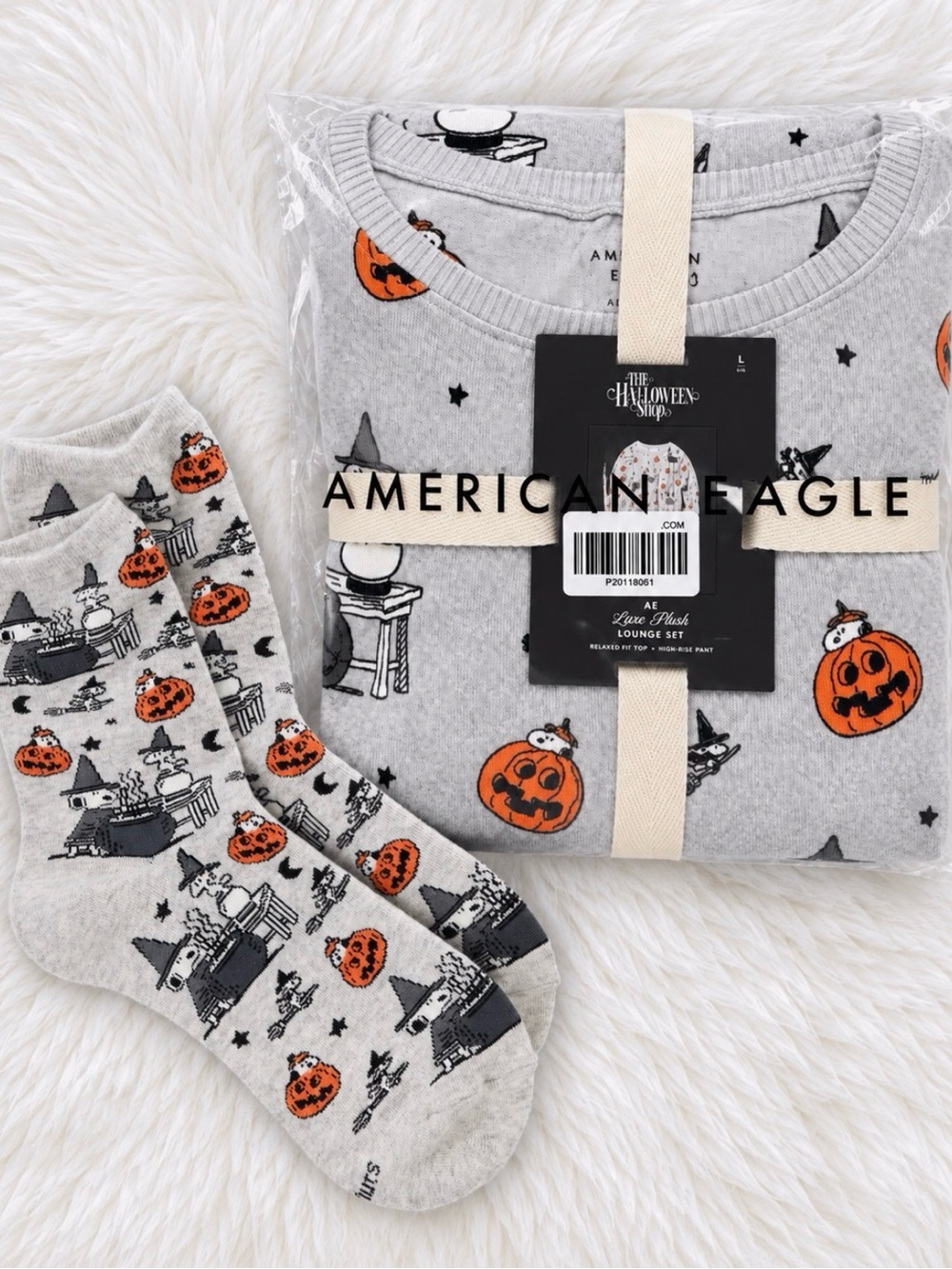 American Eagle AE  Snoopy Halloween Pajamas & Matching Socks PJ Set Sz Large New